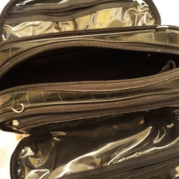 For Your Ease Travel Bag 3 compartment - Picture 4 of 8